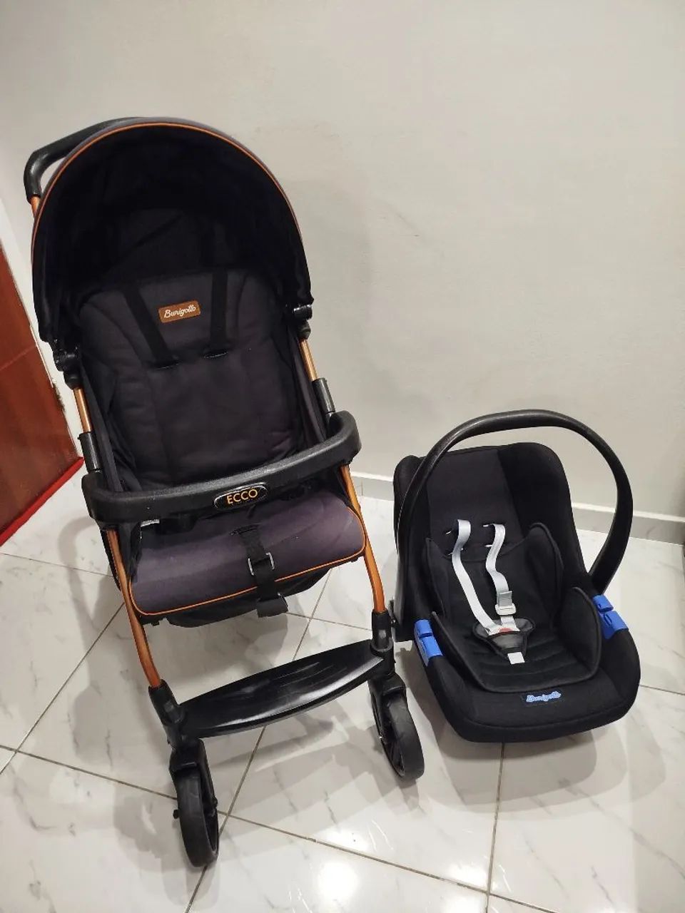 Carinho de bebê + bebê conforto 