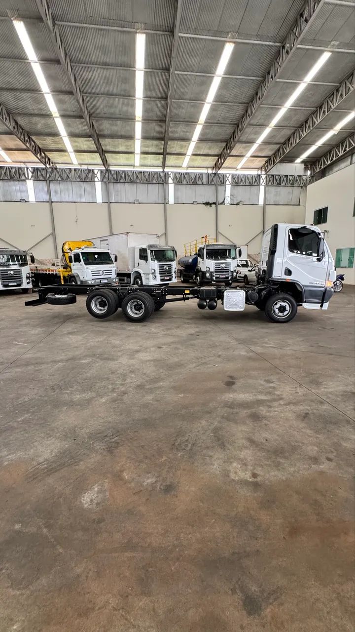 MB accelo 1016 truck 2014 impecável  - Foto 9