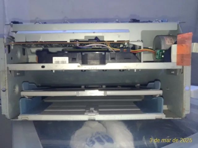 Impressora HP Laserjet 1020 - para retirar peças - Foto 4