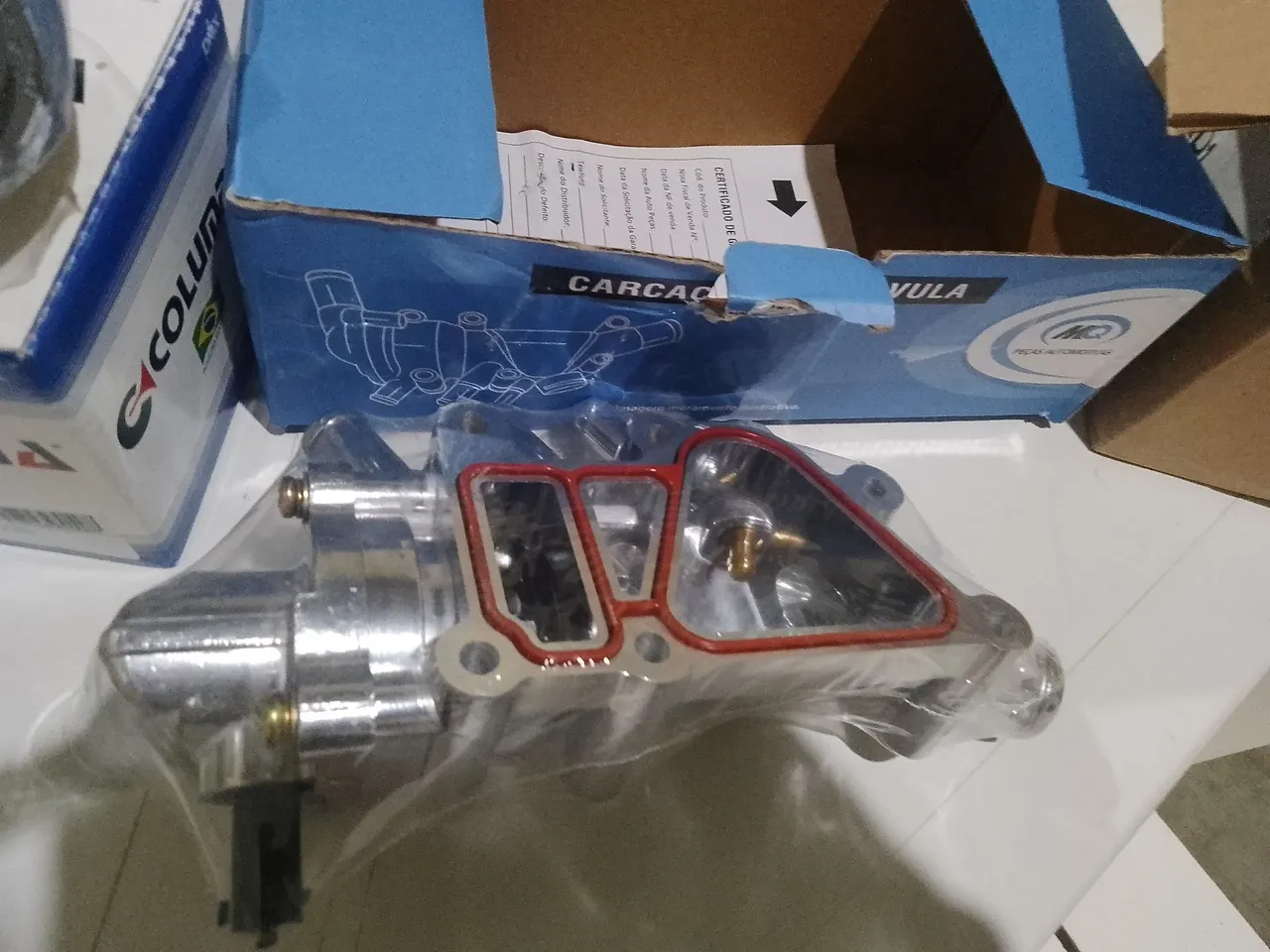 Carcaça de Válvula para Carro com sensor e válvula e bomba d'água