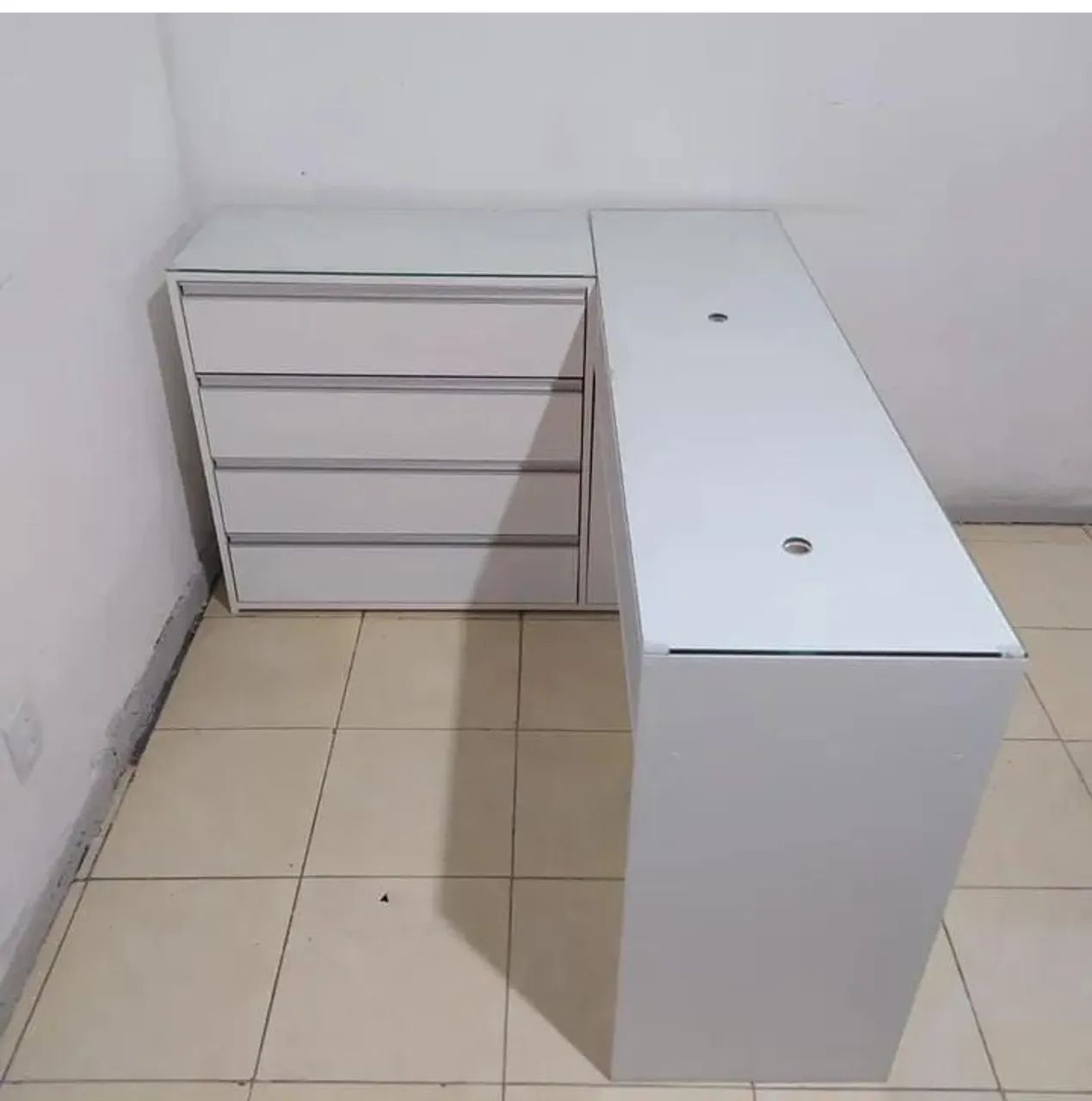 Mesa L MDF ( com vidro ) sob encomenda 