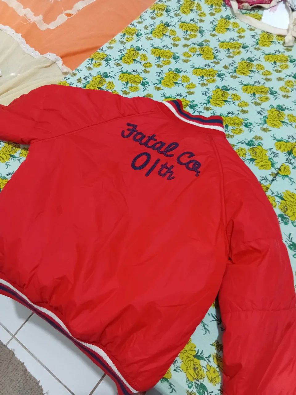 Jaqueta Bomber Vermelha - Foto 2