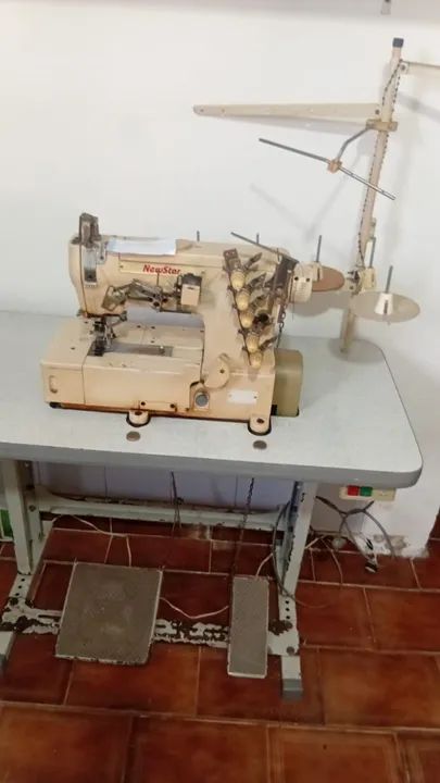 Máquina de Manual de Casear, Interloque, Máquina Industrial Reta, Galoneira  - Foto 4