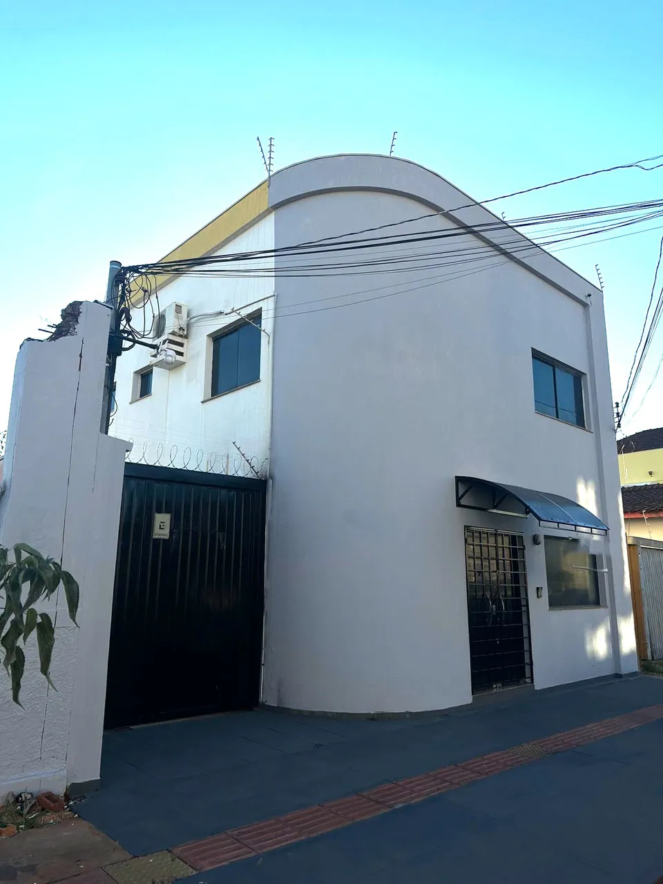 Imóvel para aluguel com 150 metros quadrados com 6 quartos em Centro - Campo Grande - MS
