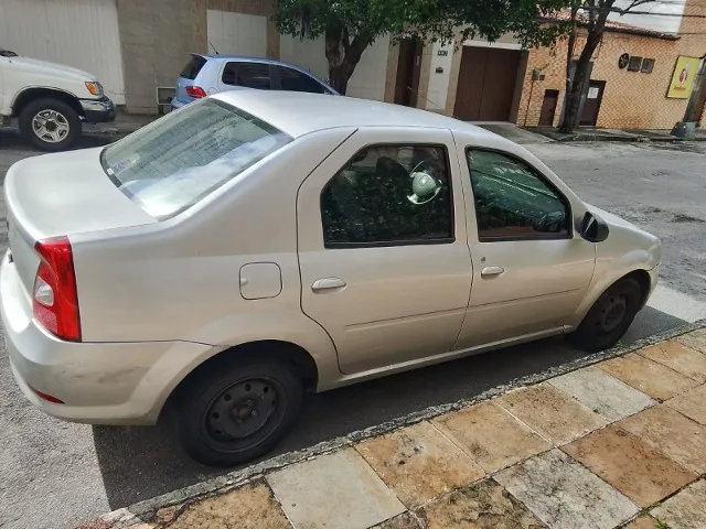 LOGAN SEDAN 1.0
