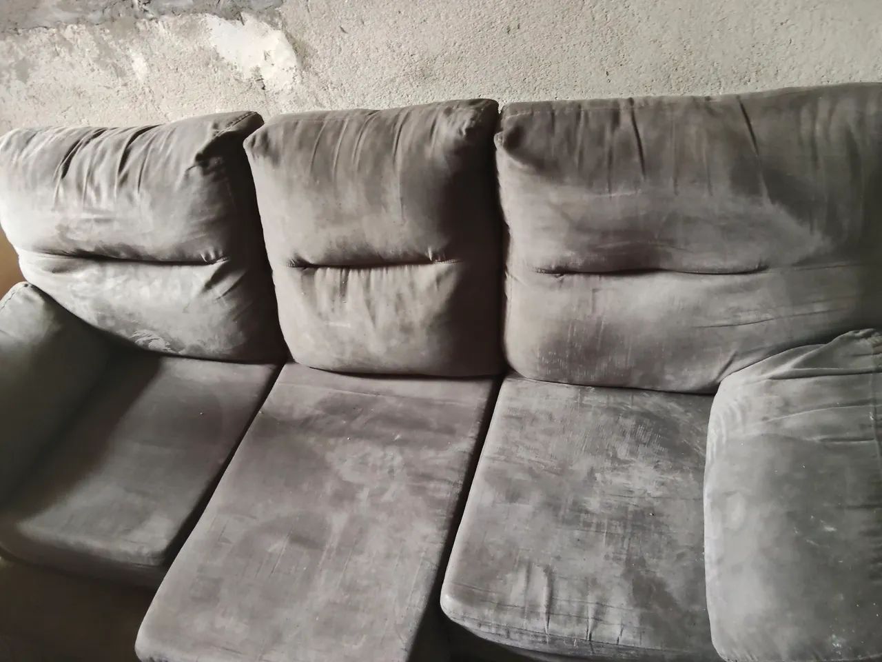 Sofá de 3 lugares cinza - Foto 2