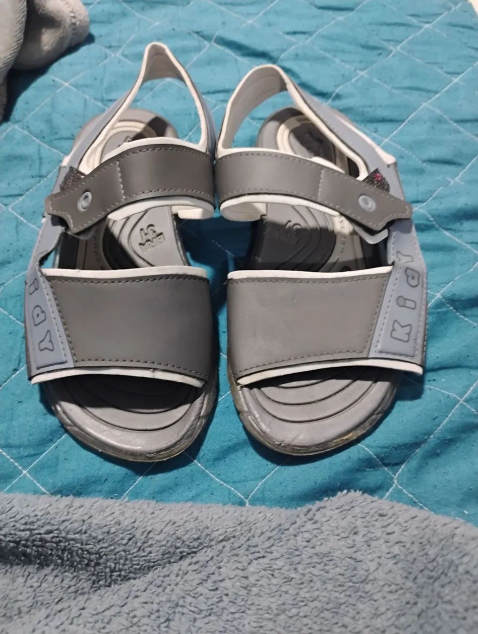 Sandálias infantis Kidy - tamanho 31