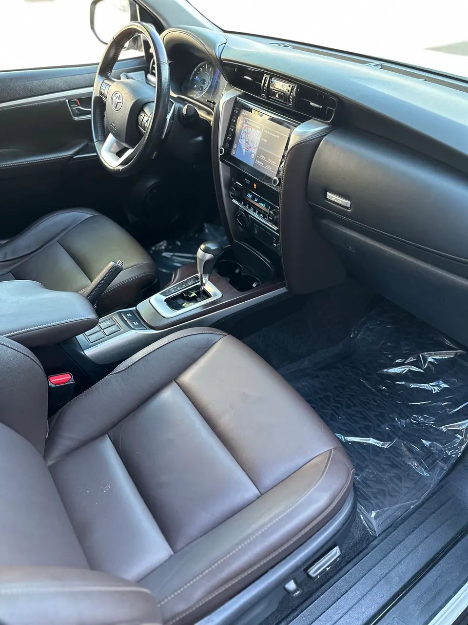 Toyota Hilux SW4 SRX 4X4 2.8 TDI 16V Dies. Aut. 2020 - Foto 2