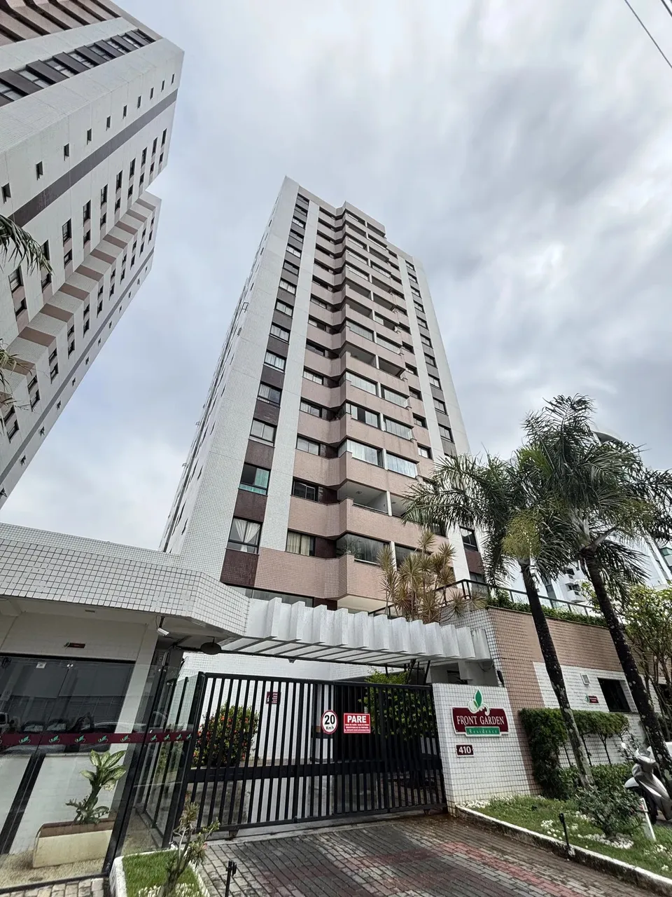 Apartamento para alugar no Condomínio Front Garden, bairro Luzia
