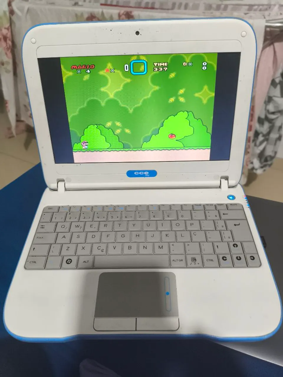 Notebook CCE para jogos retrô