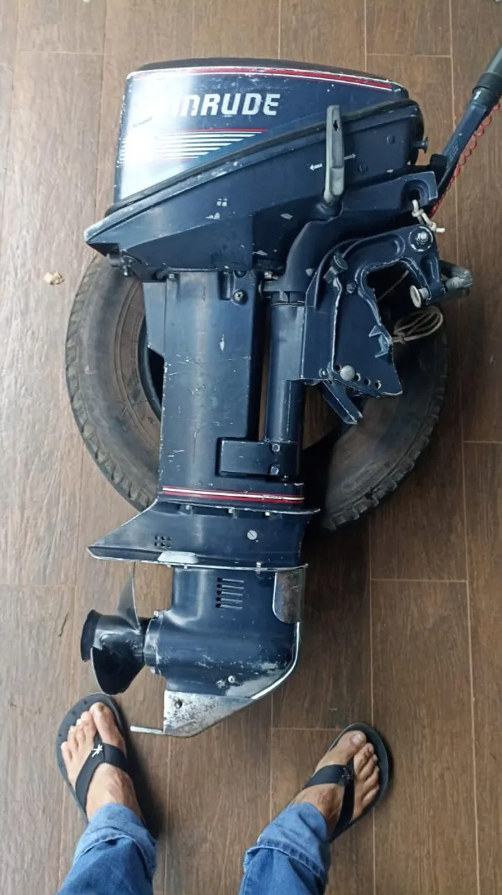 Motor de Popa Evinrude