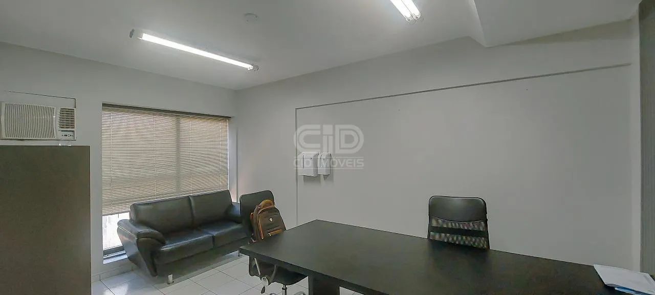 Sala Comercial Á Venda Mobiliada no Centro Empresarial Cuiabá