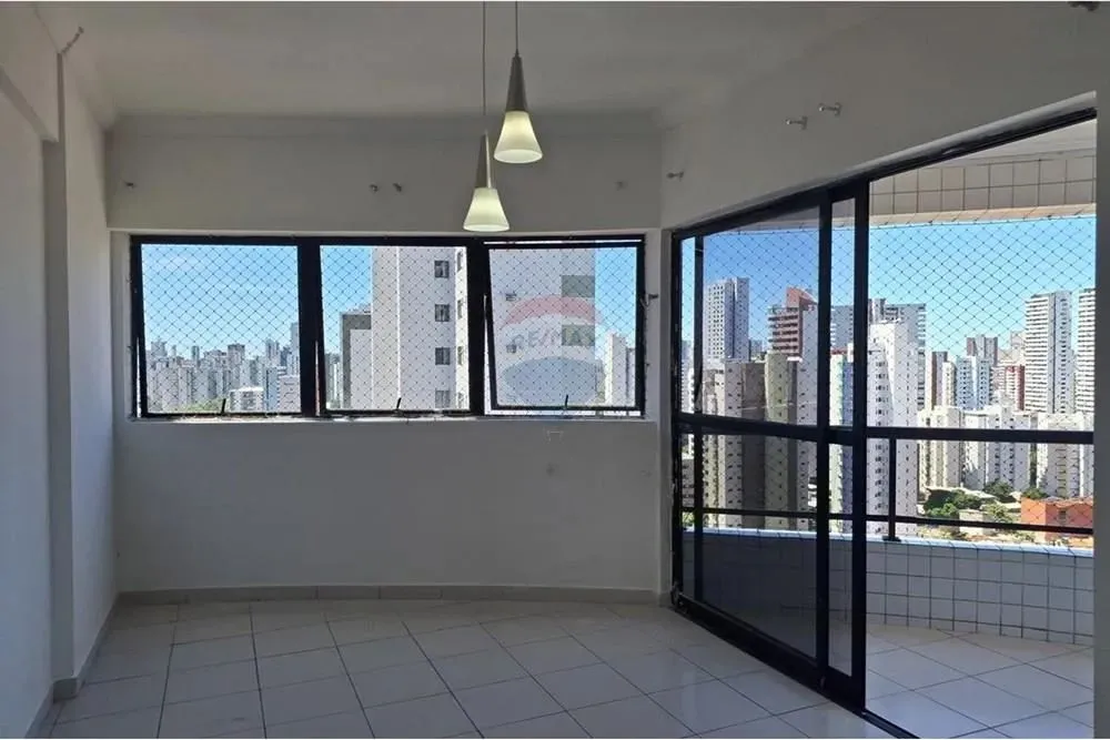 Apartamento para Alugar com 85.00m², 3 quartos, 1 suíte, 2 vagas, piscina. Madalena. Recif