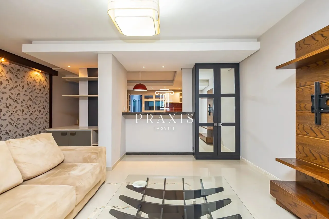 CASA em CURITIBA-PR, , no bairro CABRAL - REFERÊNCIA PLC074.1