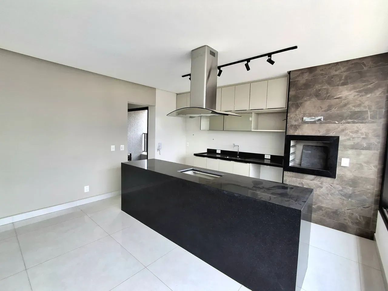 Apartamento para alugar com 3 suítes, 202m², andar inteiro, elevador privativo e lazer com - Foto 7