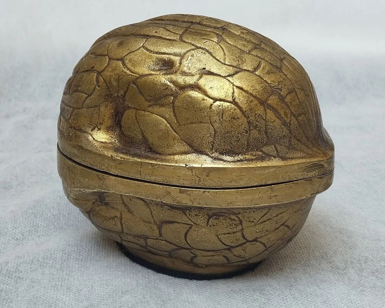 Porta jóias em bronze com formato de noz - Foto 2