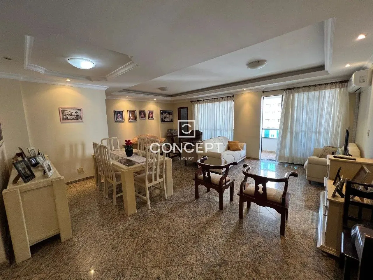 Apartamento a Venda/Locação MOBILIADO Ed. Tuparandy - 238 m² - 4 Quartos - Bairro Alvorada