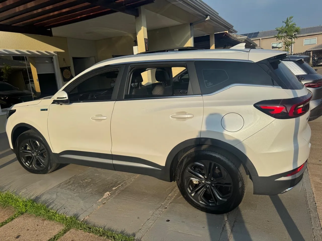 Tiggo 7 híbrido super conservado