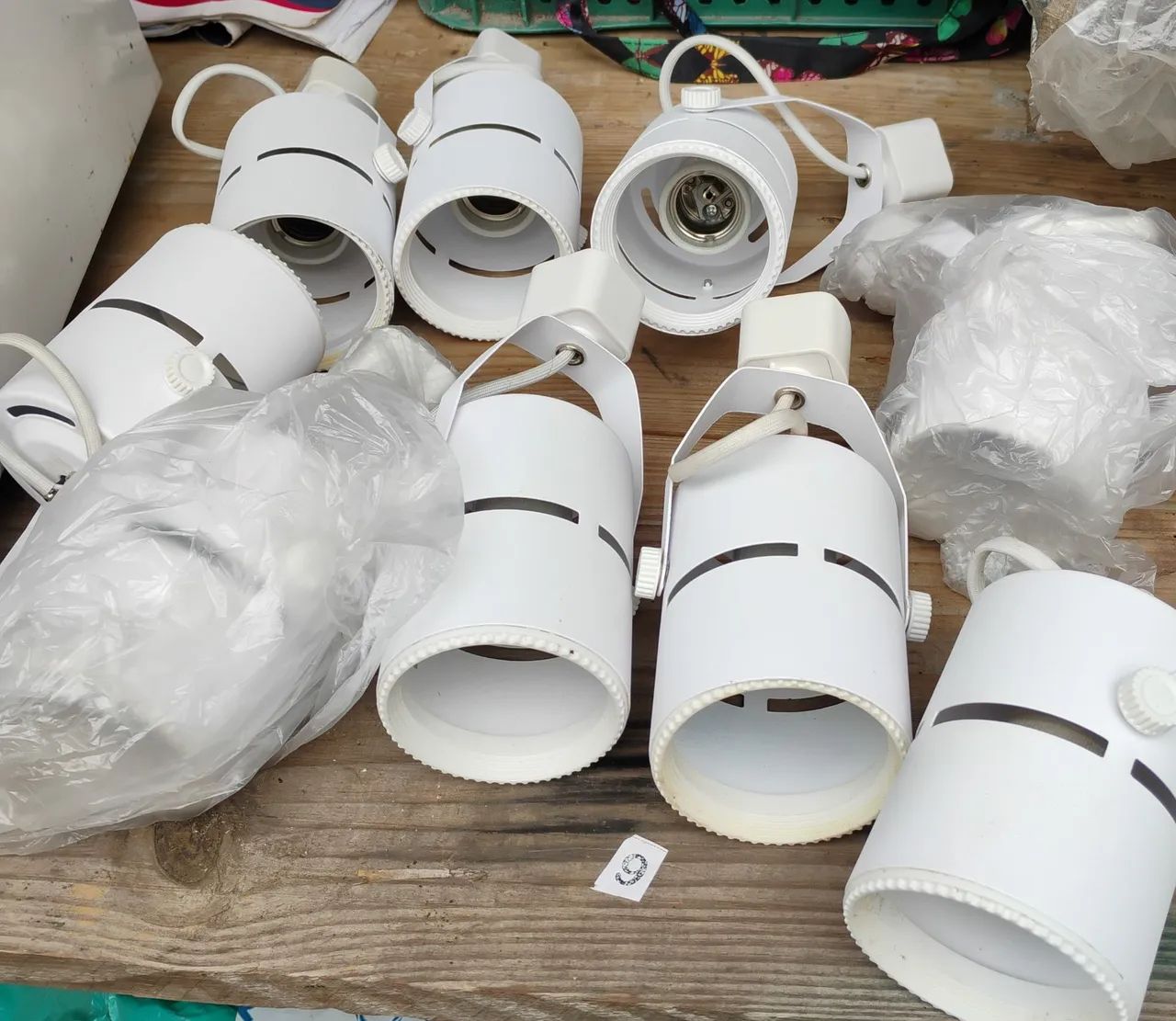 Bocal de lampadas cada, 64167707684739123