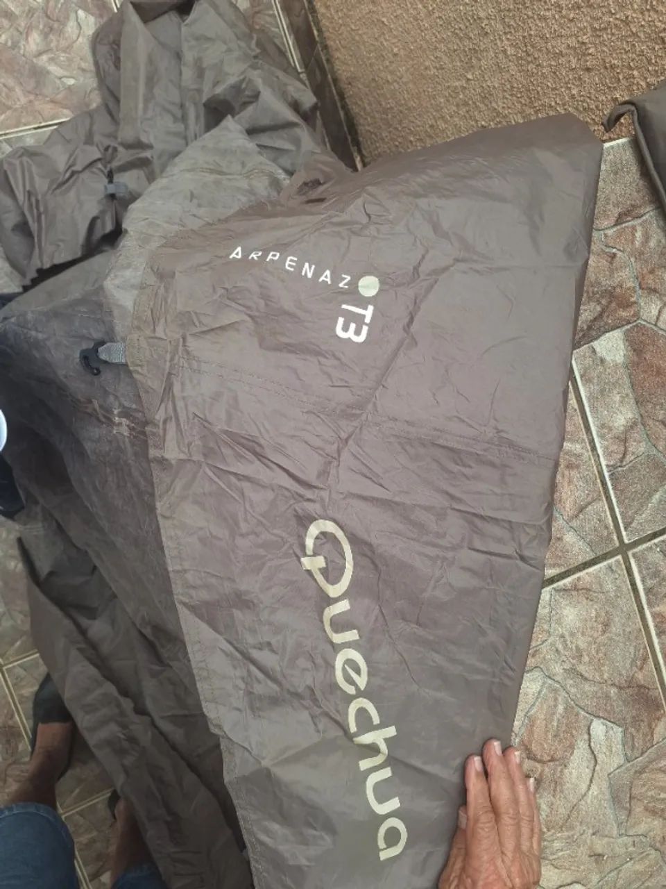 Barraca 3 pessoas Quechua usada.