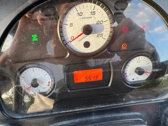 Trator Massey Ferguson 4707 - 2019 - 5.513h - Impecável - R$ 168.000,00 - Foto 6