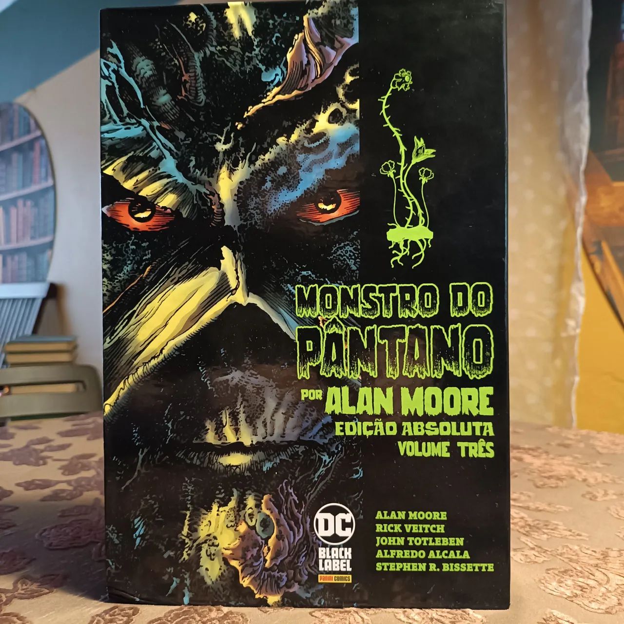 Monstro do Pântano por Alan Moore - Edição Absoluta Vol. 3