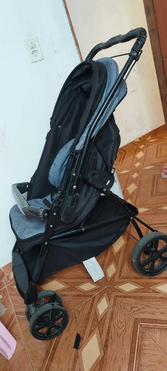 Carrinho de bebê galzerano - Preto e Cinza