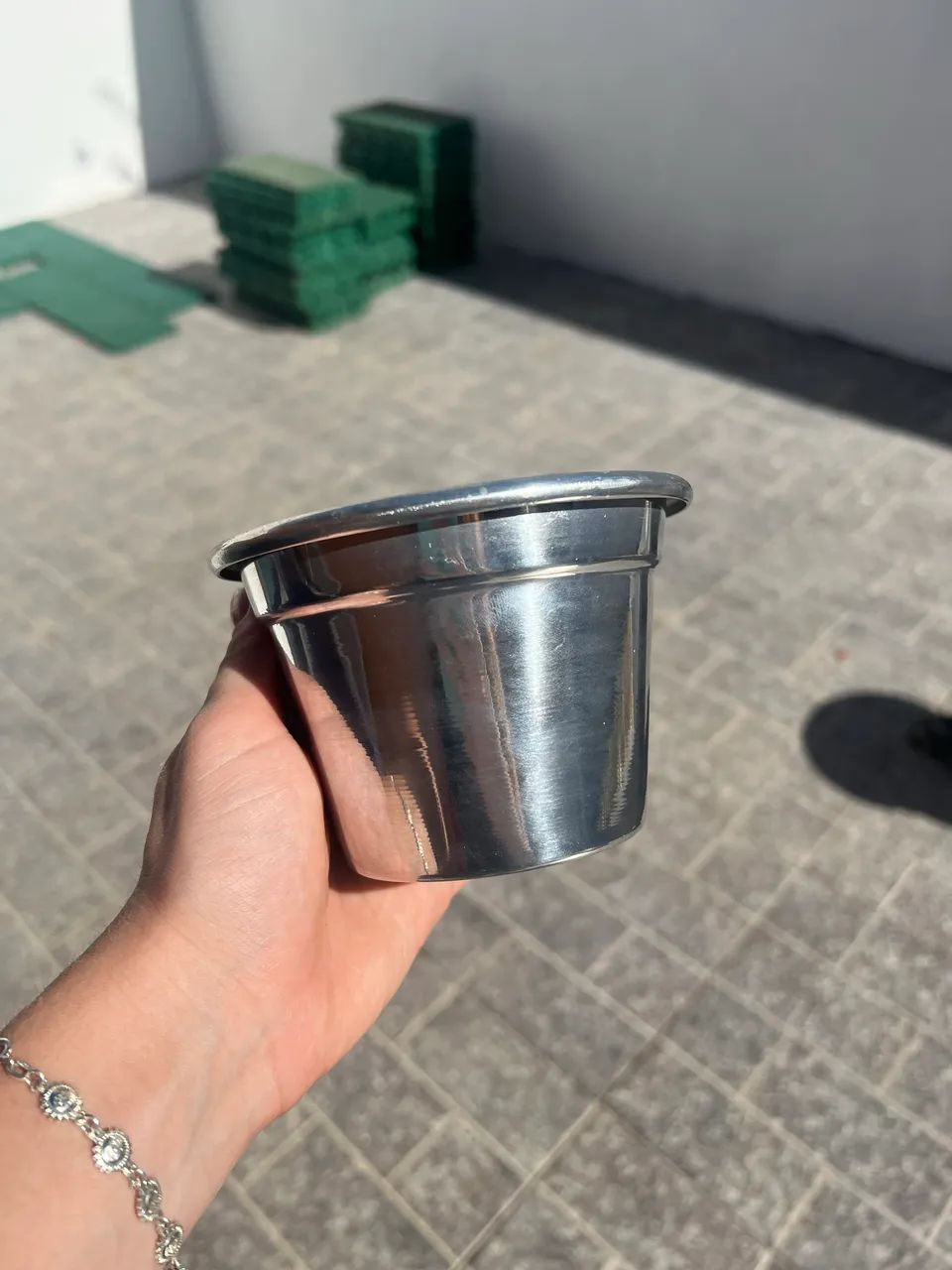 Vaso tam P de alumínio 12 cm x 8,5 cm