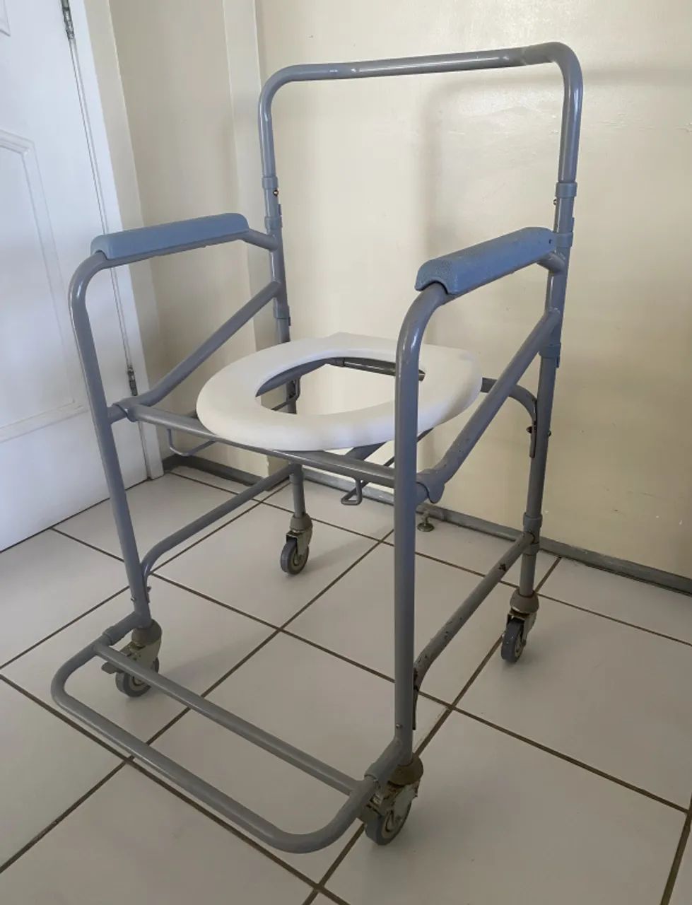 Cadeira De Banho Dobravel Dellamed - Foto 3