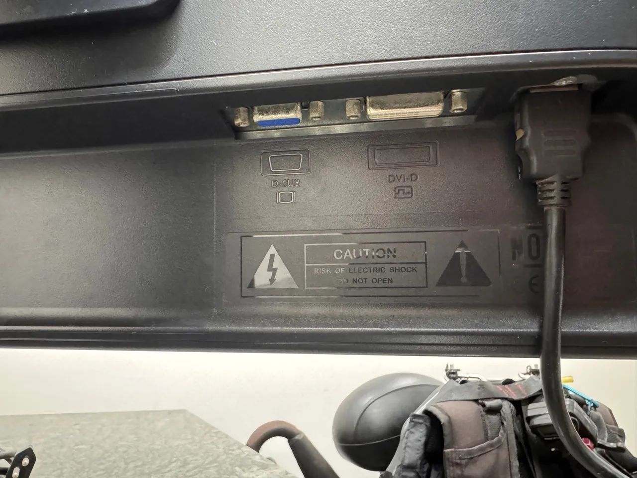 Monitor BenQ XL2411 - Gamer - Foto 4