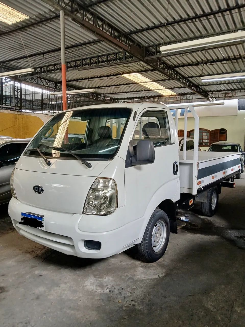 Kia Bongo 2011 Carroceria/ Sem entrada 