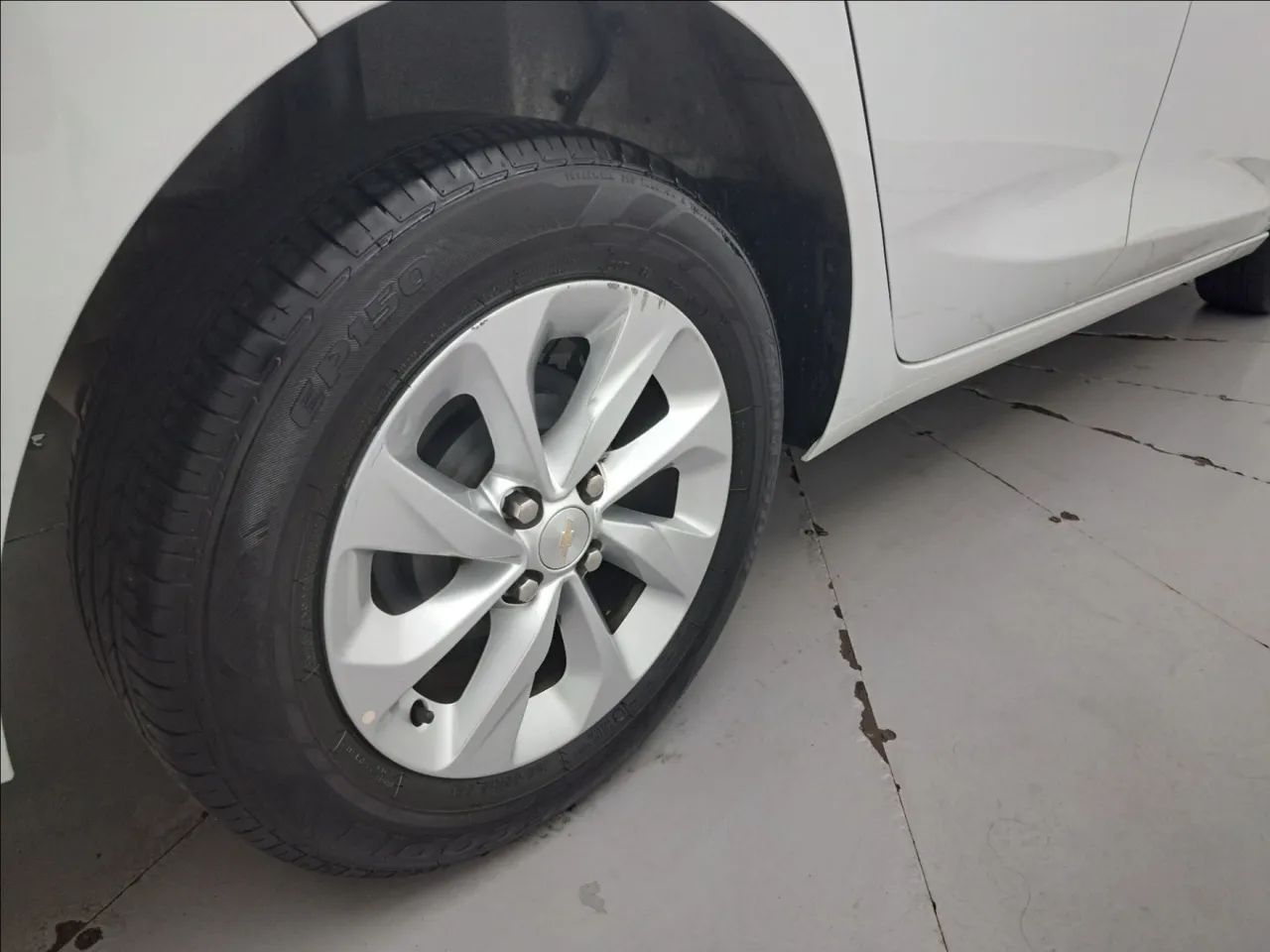 Chevrolet Onix Hatch 1.0 12V Flex Mec. 4P, foto 14 de 18