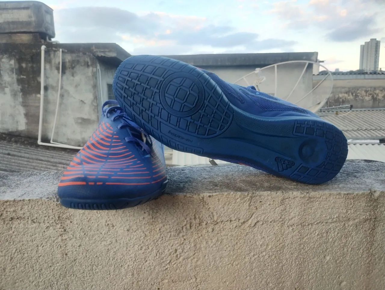 Chuteira de futsal Adidas  - Foto 4