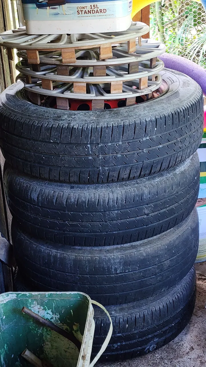 Rodas aro 14, com pneus bons, aceito cartao com tava da maquina, ate 12 vezes