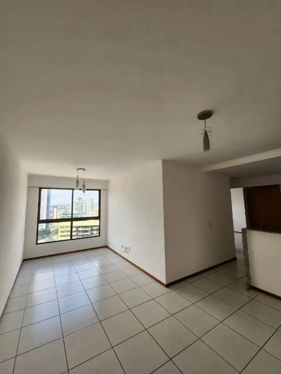 Imóvel para aluguel possui 60 metros quadrados com 2 quartos em Casa Forte - Recife - PE