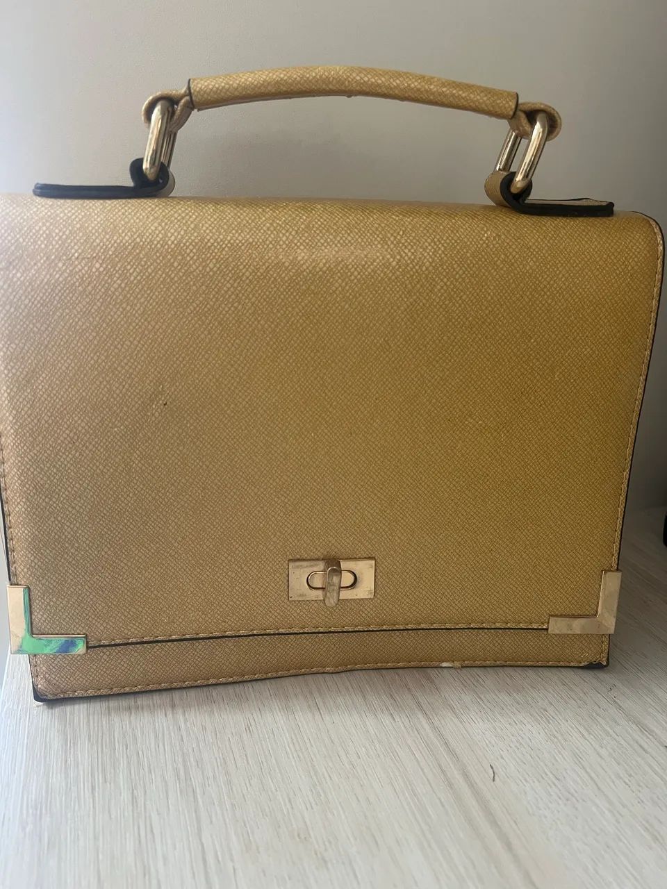 Bolsa social mostarda