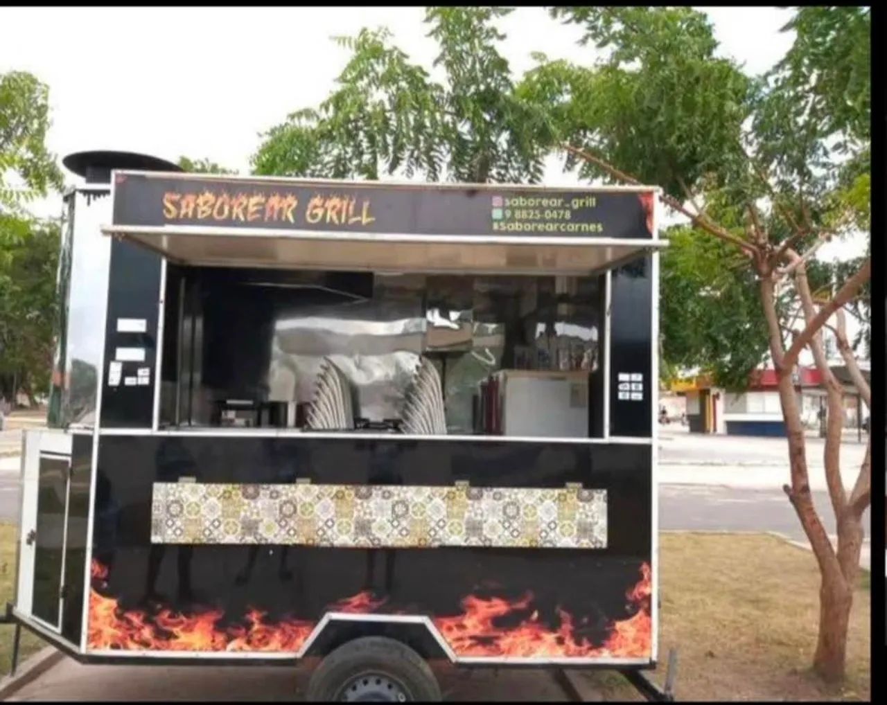 Vendo ou troco ou alugo Trailer com churrasqueira todo no inox completo - Foto 3