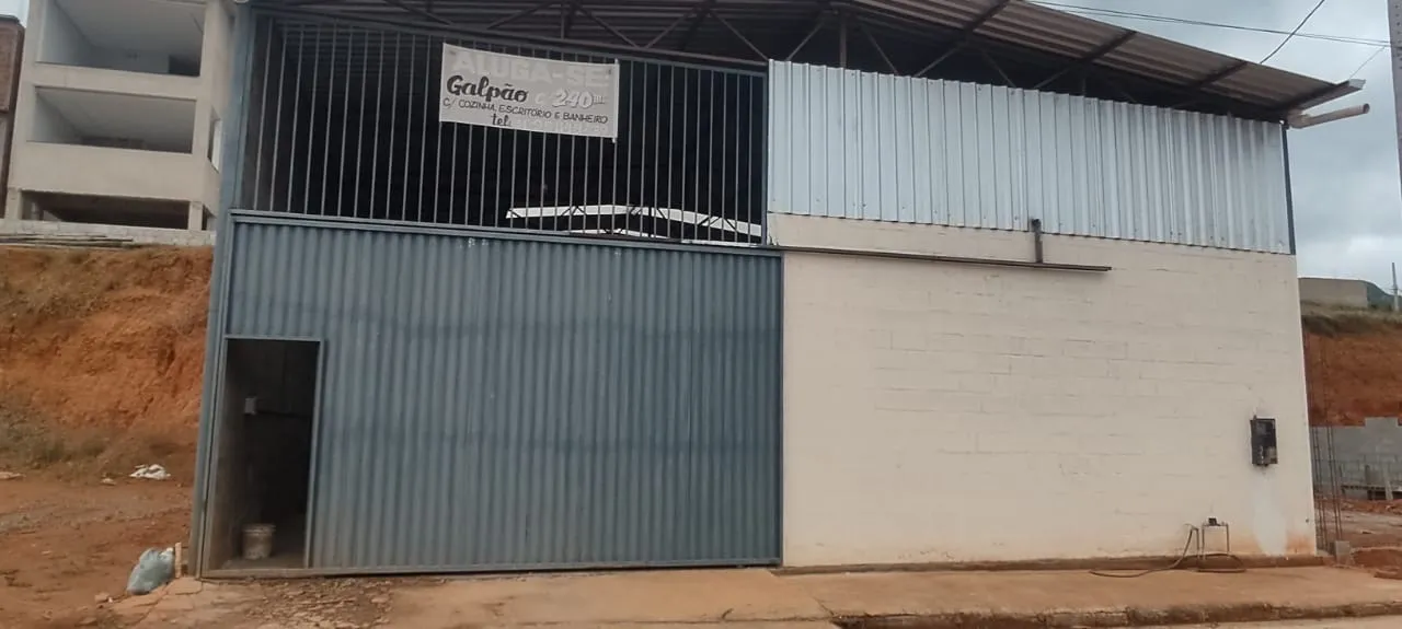 ALUGA-SE Galpão 240m²