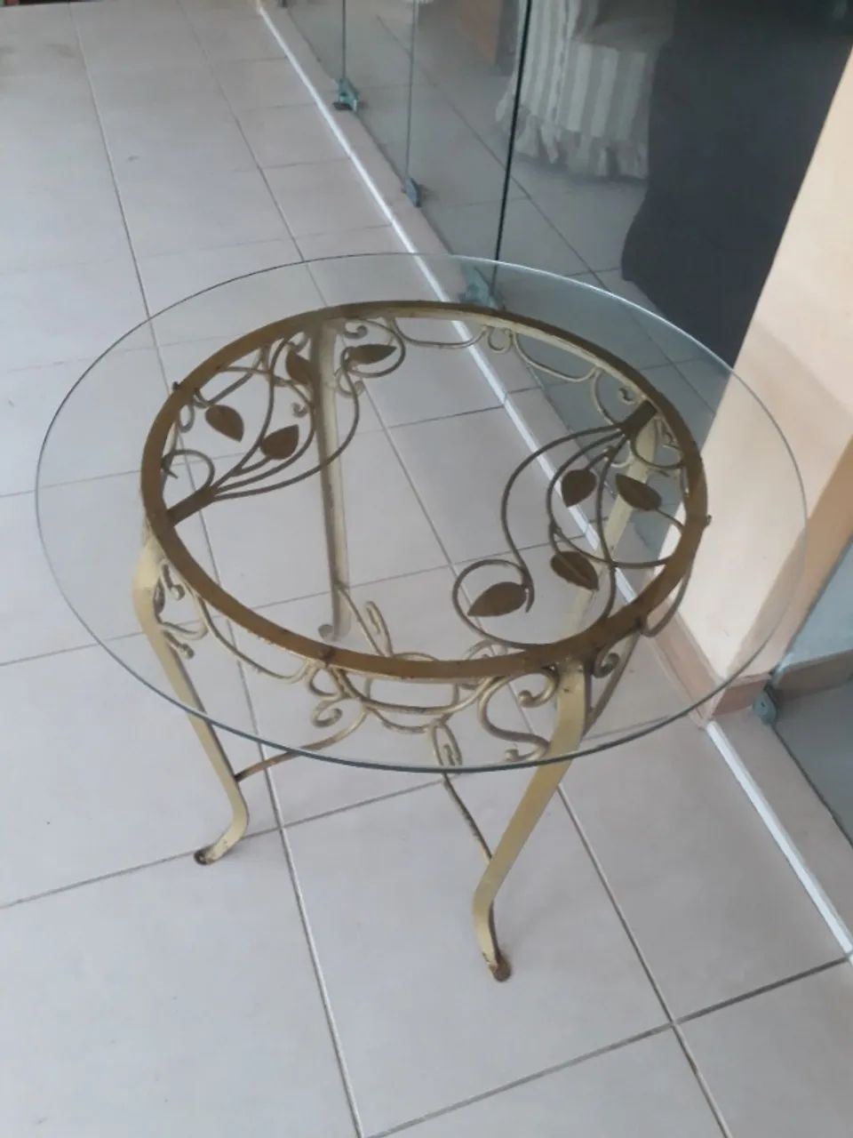 mesa de varanda antiga raridade florzinha