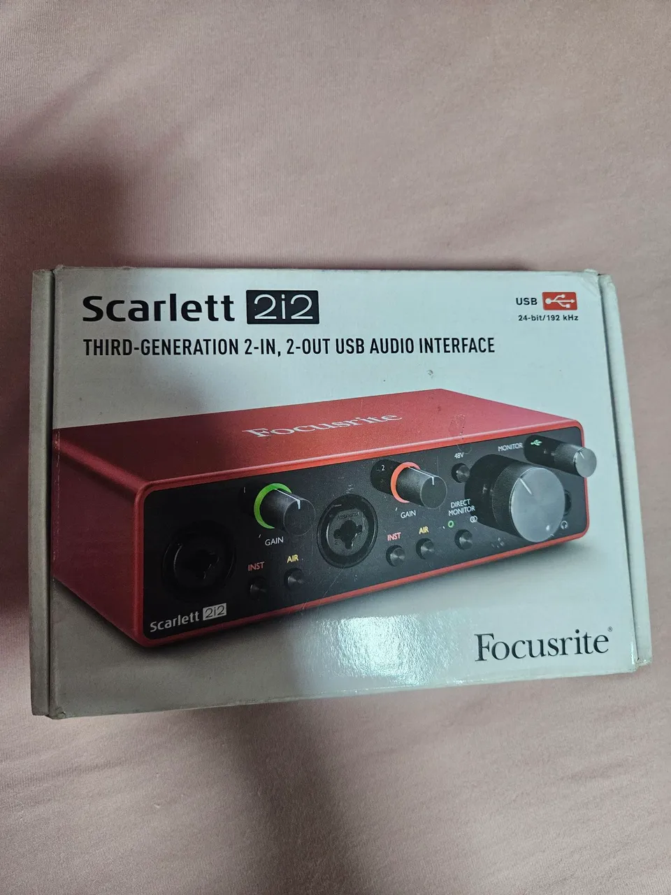 Interface de Áudio Focusrite Scarlett 2i2 3ª Geração