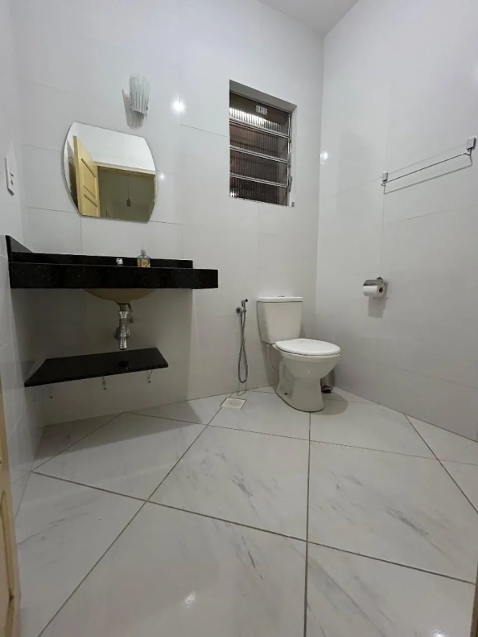 Casa Aconchegante com 3 Quartos e Churrasqueira na Praia das Castanheiras - Guarapari - Foto 10