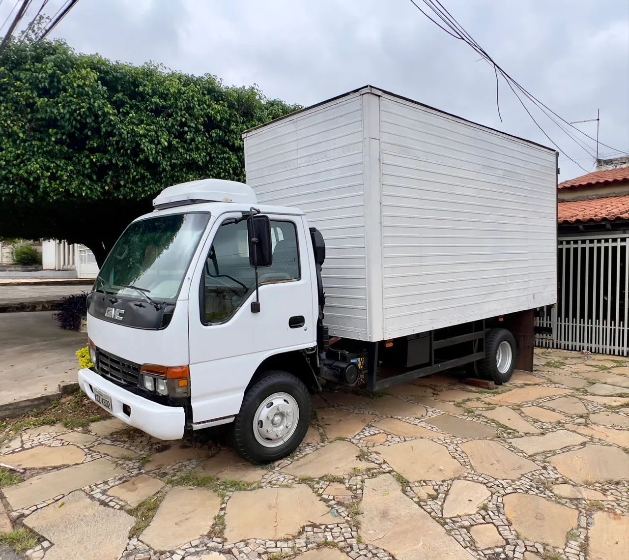 GMC 7110 - Caminhão báu 3/4 - 7 Ton com motor cummins do ford 815 150cv - Foto 7