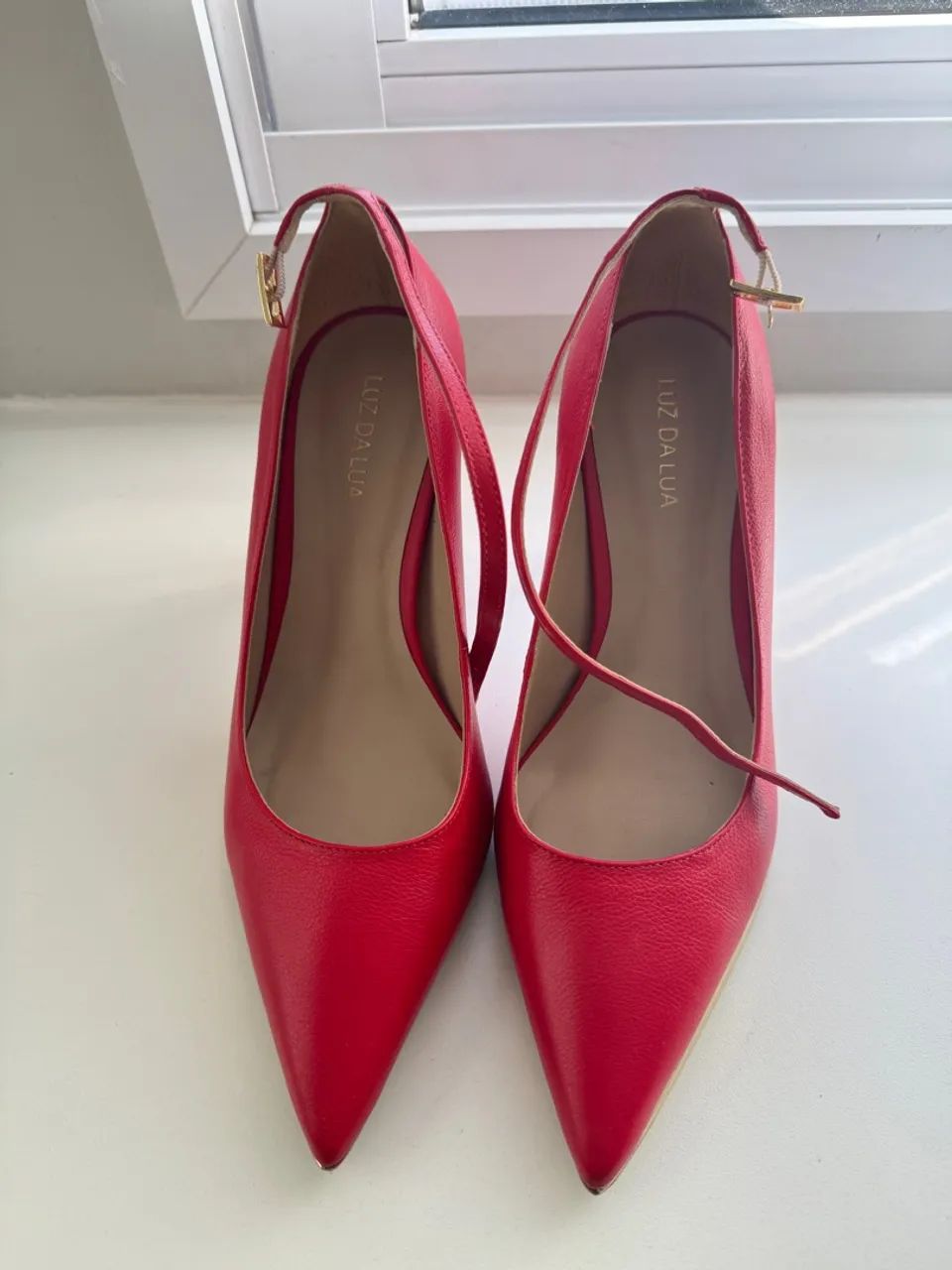 Sapatos de Salto Vermelhos - Foto 2
