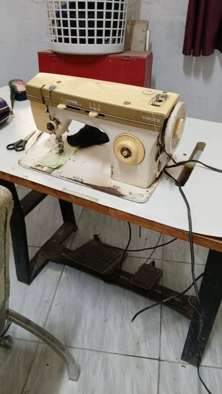 Máquina de Costura Singer ZIG ZAG