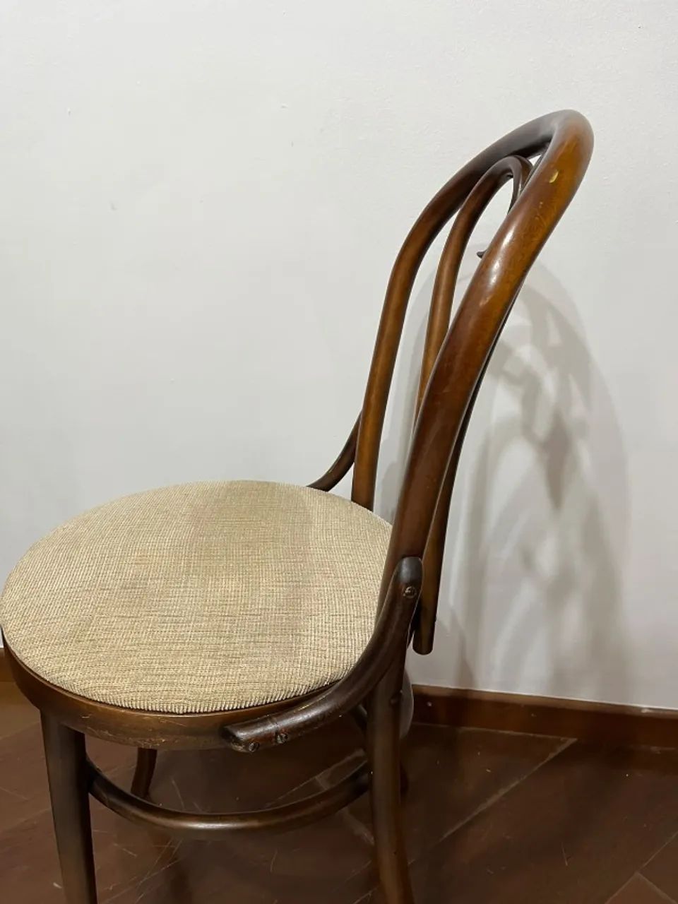 CADEIRA DECORATIVA EM MADEIRA (MD) - Foto 4