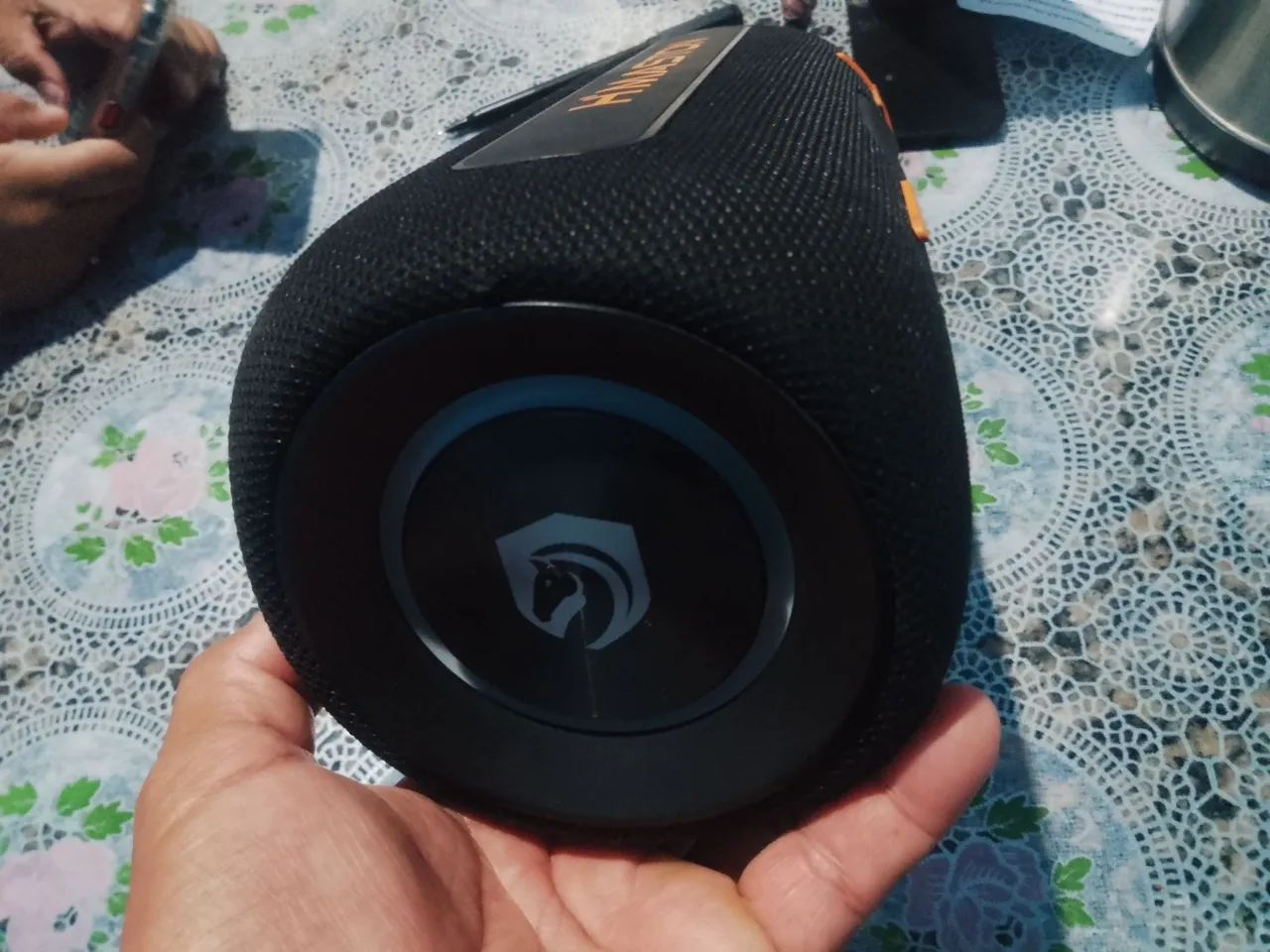 Caixa bluetooth nova