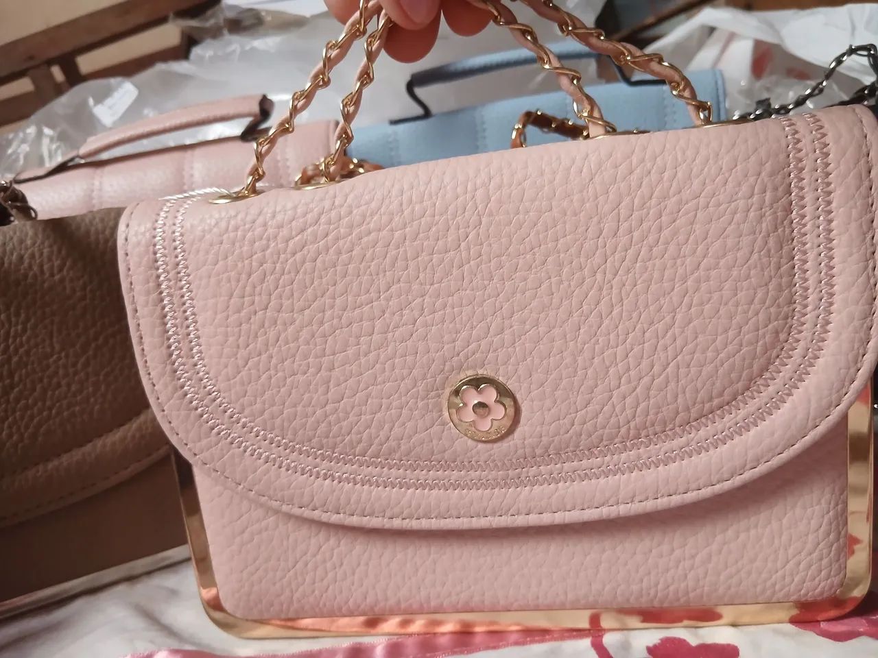 Bolsas com acessórios 