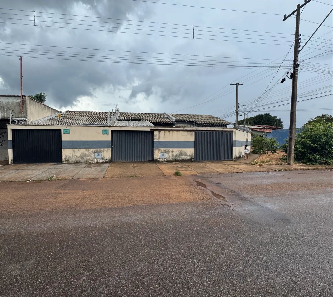 Alugou casa na avenida J - Foto 3