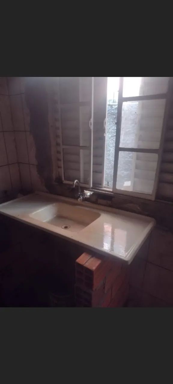 Alugo  quartos  com garagem poá  - Foto 3