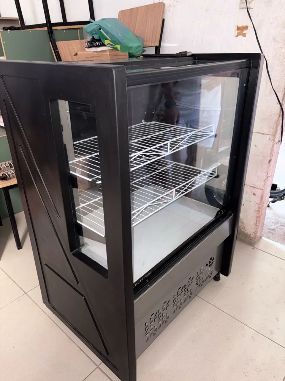 Vitrine Expositora Refrigerada POLAR - Confeitaria - Foto 4